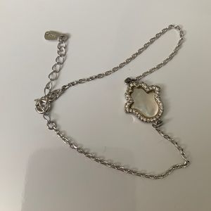 Hamsa bracelet silver and mother of pearls CZ